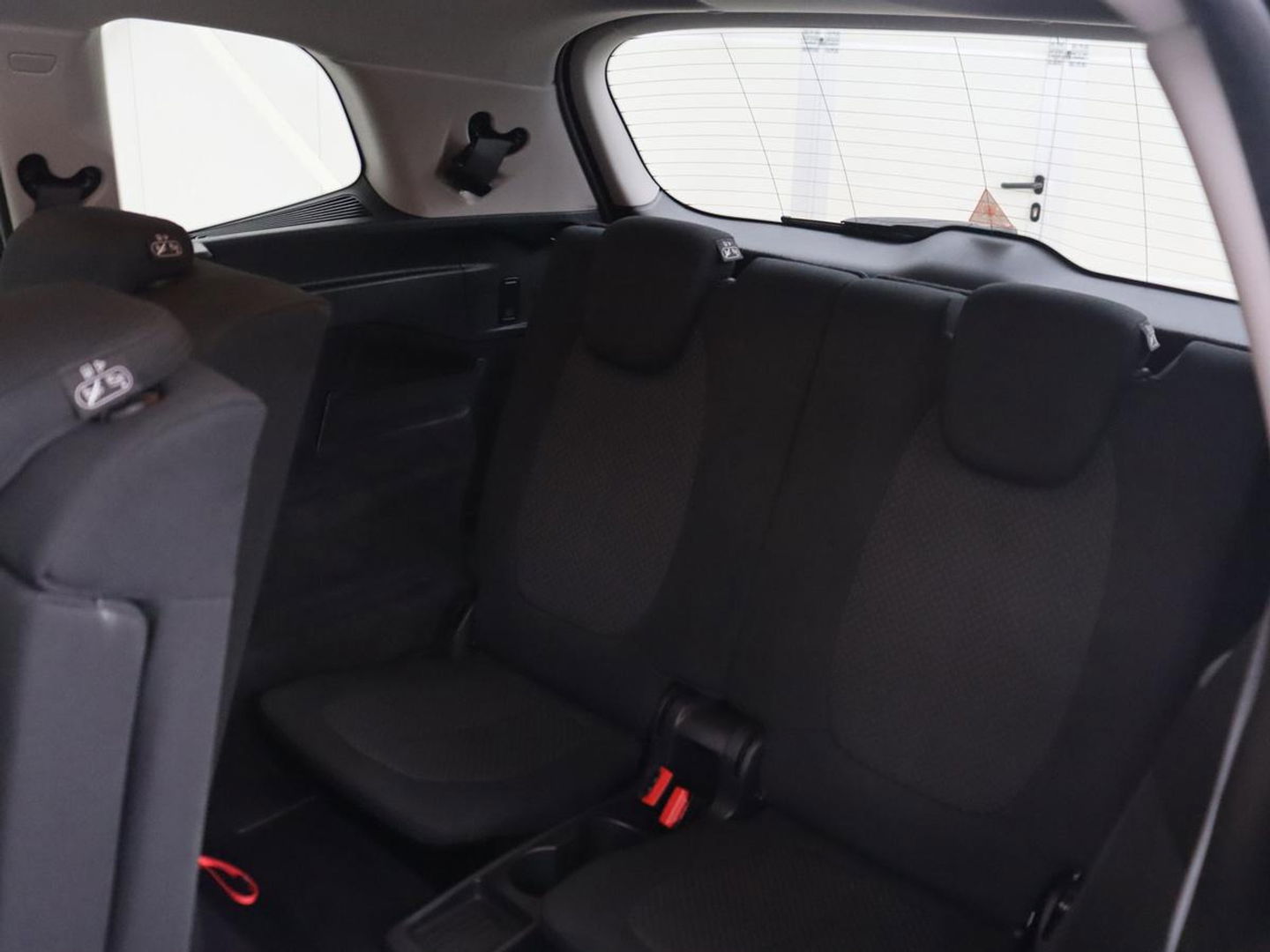 BMW 2 Serie Gran Tourer 220i 7-persoons Executive Edition | Panoramadak | Head-Up | Navigatie | Full LED | Climate control | Parkeerhulp