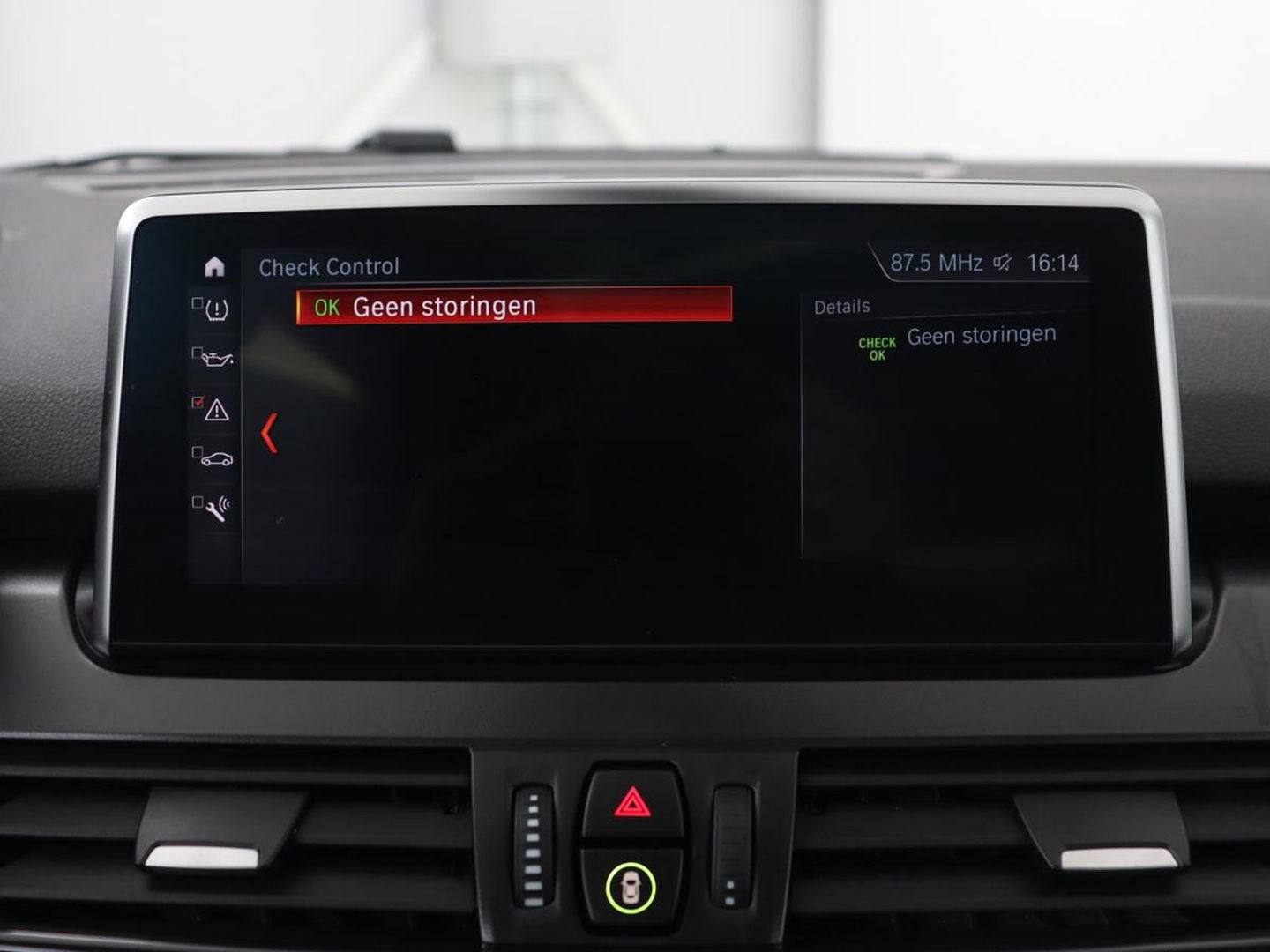 BMW 2 Serie Gran Tourer 220i 7-persoons Executive Edition | Panoramadak | Head-Up | Navigatie | Full LED | Climate control | Parkeerhulp