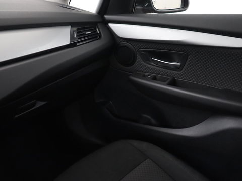 BMW 2 Serie Gran Tourer 220i 7-persoons Executive Edition | Panoramadak | Head-Up | Navigatie | Full LED | Climate control | Parkeerhulp