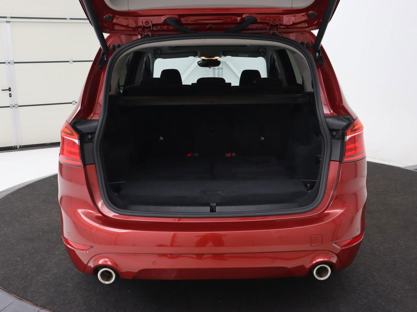 BMW 2 Serie Gran Tourer 220i 7-persoons Executive Edition | Panoramadak | Head-Up | Navigatie | Full LED | Climate control | Parkeerhulp