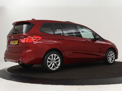 BMW 2 Serie Gran Tourer 220i 7-persoons Executive Edition | Panoramadak | Head-Up | Navigatie | Full LED | Climate control | Parkeerhulp