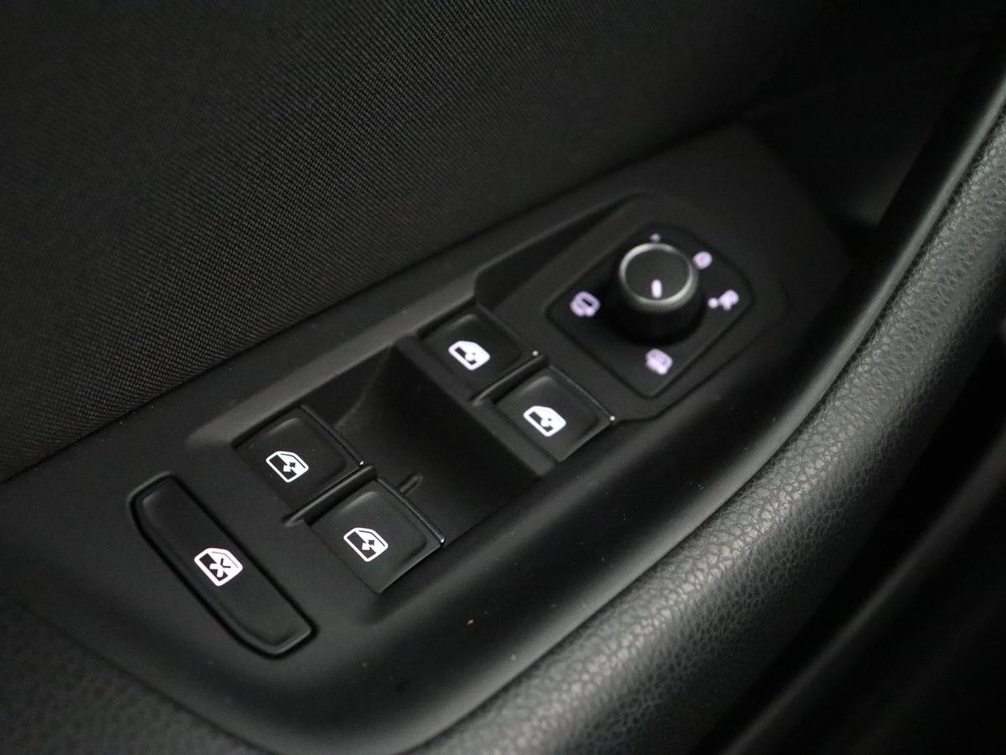 Volkswagen Passat 1.4 TSI PHEV GTE | Trekhaak | Camera | Adaptive cruise | Carplay | Navigatie | Matrix LED | Parkeerhulp | Bluetooth