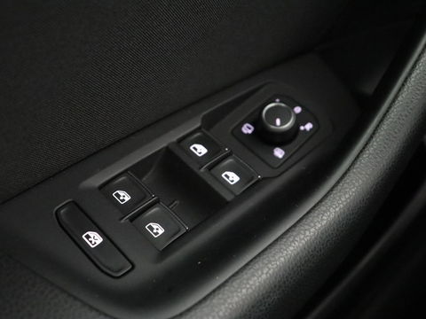 Volkswagen Passat 1.4 TSI PHEV GTE | Trekhaak | Camera | Adaptive cruise | Carplay | Navigatie | Matrix LED | Parkeerhulp | Bluetooth