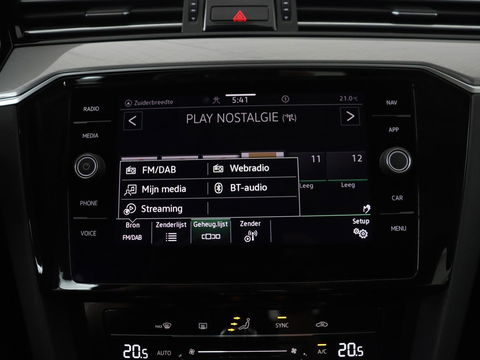 Volkswagen Passat 1.4 TSI PHEV GTE | Trekhaak | Camera | Adaptive cruise | Carplay | Navigatie | Matrix LED | Parkeerhulp | Bluetooth