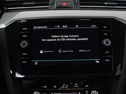 Volkswagen Passat 1.4 TSI PHEV GTE | Trekhaak | Camera | Adaptive cruise | Carplay | Navigatie | Matrix LED | Parkeerhulp | Bluetooth