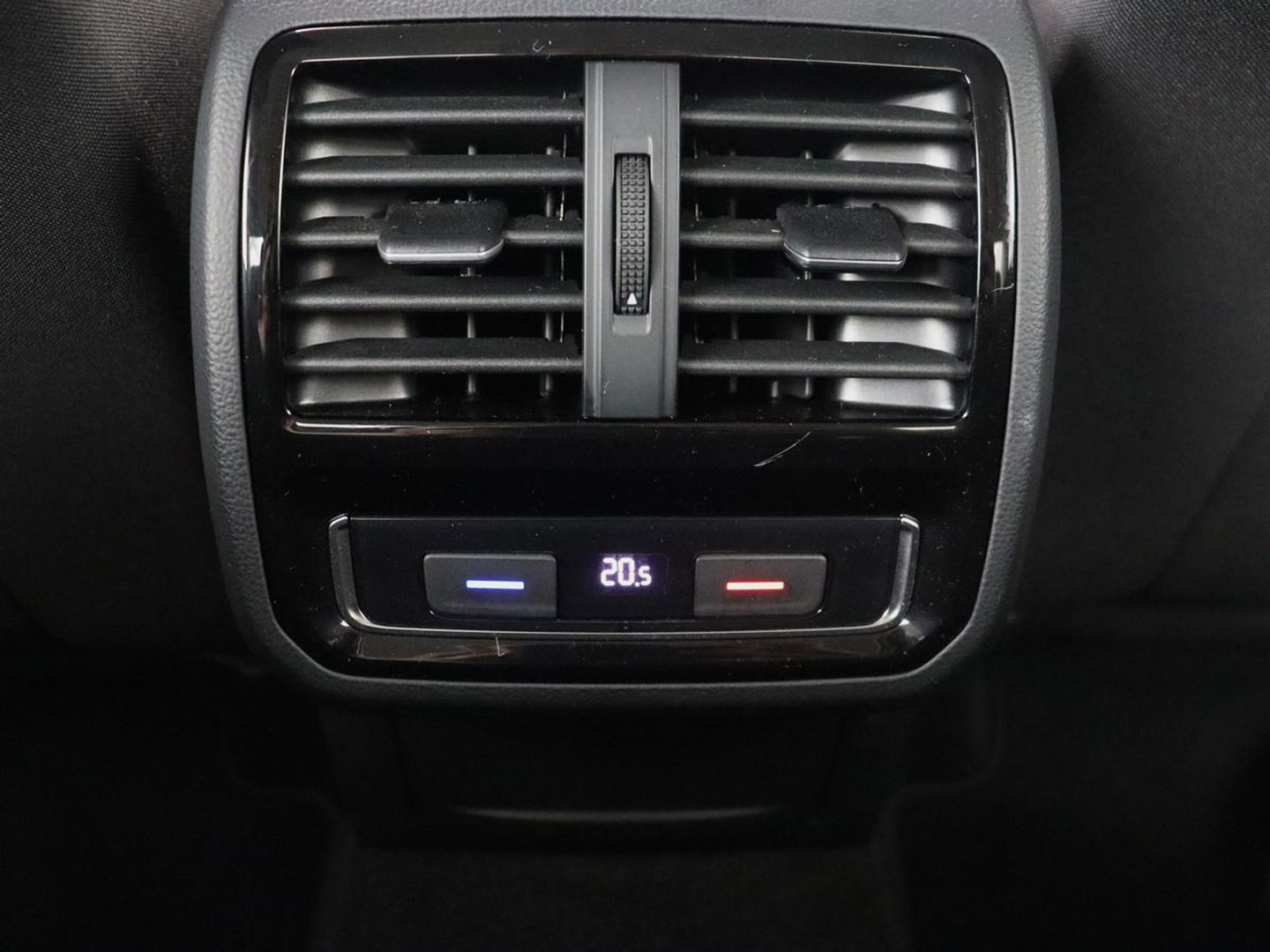 Volkswagen Passat 1.4 TSI PHEV GTE | Trekhaak | Camera | Adaptive cruise | Carplay | Navigatie | Matrix LED | Parkeerhulp | Bluetooth