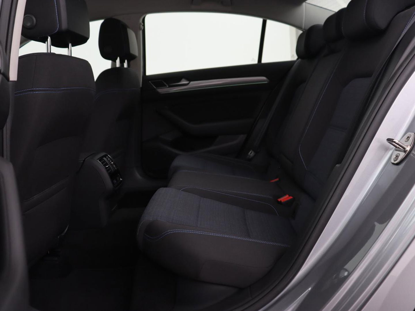 Volkswagen Passat 1.4 TSI PHEV GTE | Trekhaak | Camera | Adaptive cruise | Carplay | Navigatie | Matrix LED | Parkeerhulp | Bluetooth