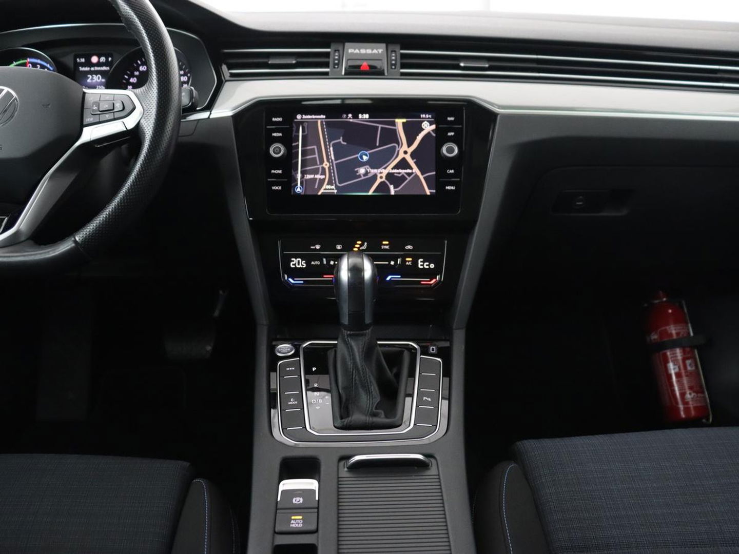 Volkswagen Passat 1.4 TSI PHEV GTE | Trekhaak | Camera | Adaptive cruise | Carplay | Navigatie | Matrix LED | Parkeerhulp | Bluetooth