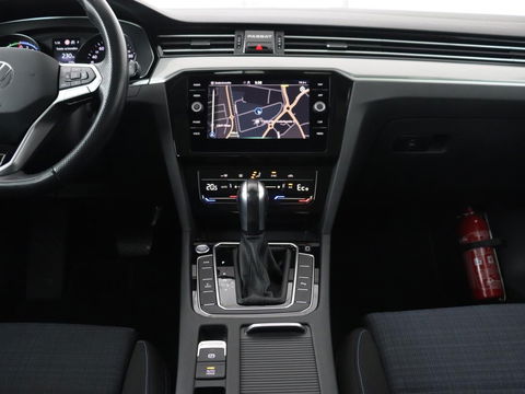 Volkswagen Passat 1.4 TSI PHEV GTE | Trekhaak | Camera | Adaptive cruise | Carplay | Navigatie | Matrix LED | Parkeerhulp | Bluetooth