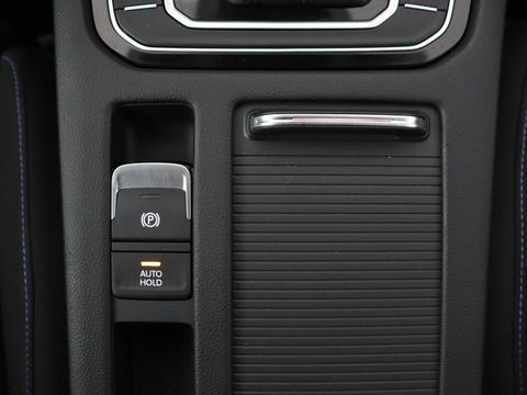 Volkswagen Passat 1.4 TSI PHEV GTE | Trekhaak | Camera | Adaptive cruise | Carplay | Navigatie | Matrix LED | Parkeerhulp | Bluetooth
