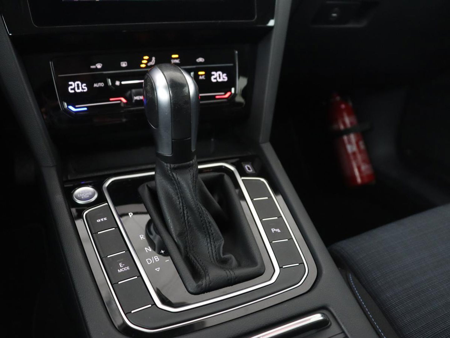 Volkswagen Passat 1.4 TSI PHEV GTE | Trekhaak | Camera | Adaptive cruise | Carplay | Navigatie | Matrix LED | Parkeerhulp | Bluetooth