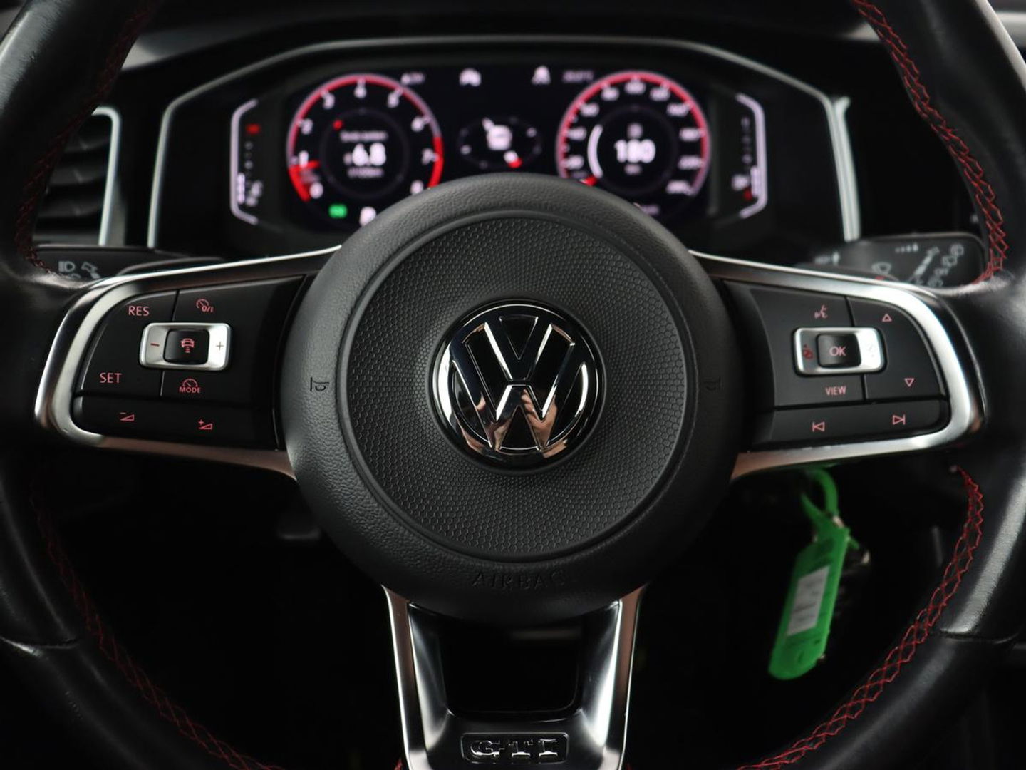 Volkswagen Polo 2.0 TSI GTI | Stoelverwarming | Beats Pack | Camera | Adaptive cruise | Virtual Cockpit | Carplay | Navigatie | Adaptief LED | Park Assist