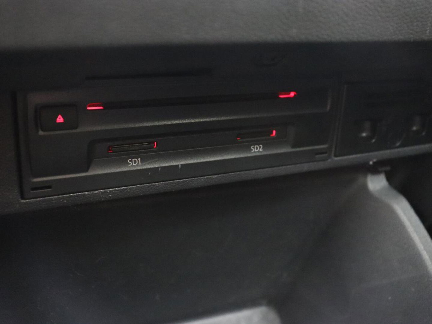 Volkswagen Polo 2.0 TSI GTI | Stoelverwarming | Beats Pack | Camera | Adaptive cruise | Virtual Cockpit | Carplay | Navigatie | Adaptief LED | Park Assist