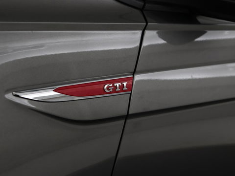 Volkswagen Polo 2.0 TSI GTI | Stoelverwarming | Beats Pack | Camera | Adaptive cruise | Virtual Cockpit | Carplay | Navigatie | Adaptief LED | Park Assist