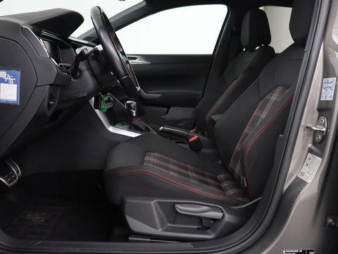 Volkswagen Polo 2.0 TSI GTI | Stoelverwarming | Beats Pack | Camera | Adaptive cruise | Virtual Cockpit | Carplay | Navigatie | Adaptief LED | Park Assist