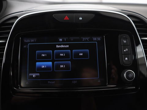 Renault Captur 1.3 TCe Intens | 61.400km NAP | Automaat | Camera | Trekhaak | Carplay | Full LED | Keyless | Navigatie | Climate control