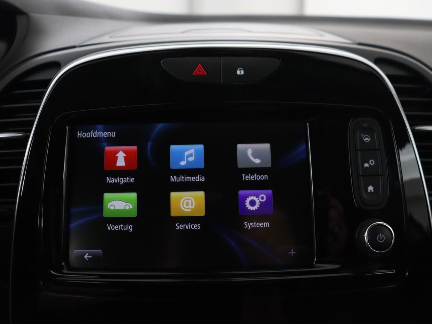 Renault Captur 1.3 TCe Intens | 61.400km NAP | Automaat | Camera | Trekhaak | Carplay | Full LED | Keyless | Navigatie | Climate control