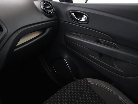 Renault Captur 1.3 TCe Intens | 61.400km NAP | Automaat | Camera | Trekhaak | Carplay | Full LED | Keyless | Navigatie | Climate control