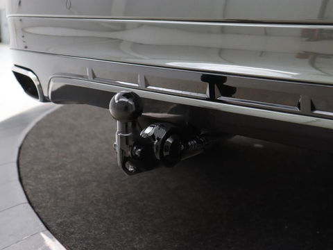 Volvo XC60 2.0 Recharge T8 AWD R-Design | Panoramadak | Head-Up | Trekhaak | 360 Camera | Leder | Stoelverwarming | Harman/Kardon | Carplay | Achterbankverwarming | Digital Cockpit | Full LED