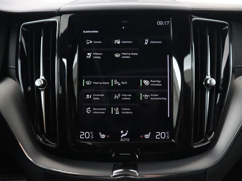 Volvo XC60 2.0 Recharge T8 AWD R-Design | Panoramadak | Head-Up | Trekhaak | 360 Camera | Leder | Stoelverwarming | Harman/Kardon | Carplay | Achterbankverwarming | Digital Cockpit | Full LED