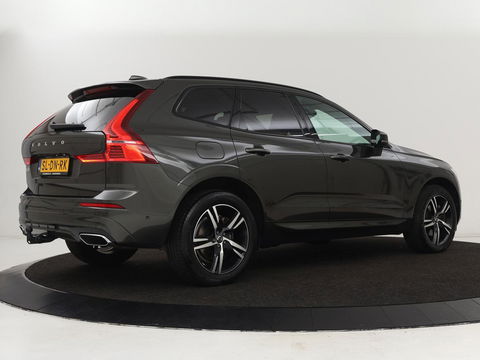 Volvo XC60 2.0 Recharge T8 AWD R-Design | Panoramadak | Head-Up | Trekhaak | 360 Camera | Leder | Stoelverwarming | Harman/Kardon | Carplay | Achterbankverwarming | Digital Cockpit | Full LED
