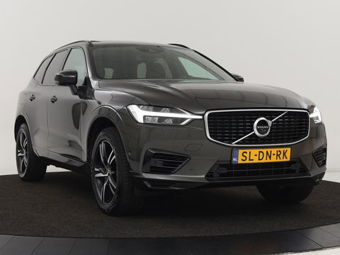 Volvo XC60 2.0 Recharge T8 AWD R-Design | Panoramadak | Head-Up | Trekhaak | 360 Camera | Leder | Stoelverwarming | Harman/Kardon | Carplay | Achterbankverwarming | Digital Cockpit | Full LED