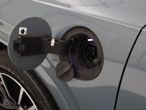 Volvo XC90 2.0 T8 Recharge AWD R-Design | Panoramadak | Head-Up | 360 Camera | Adaptive cruise | Leder | Trekhaak | Stoel & stuurverwarming | Carplay | Memory | Harman/Kardon