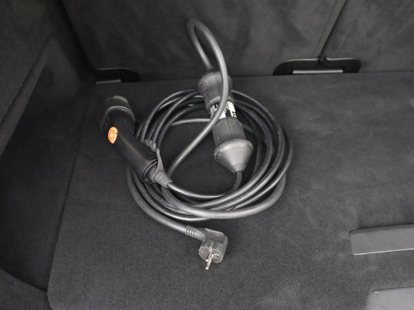 Volvo XC90 2.0 T8 Recharge AWD R-Design | Panoramadak | Head-Up | 360 Camera | Adaptive cruise | Leder | Trekhaak | Stoel & stuurverwarming | Carplay | Memory | Harman/Kardon
