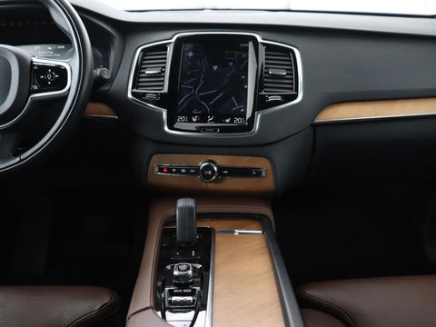 Volvo XC90 2.0 T8 Recharge AWD R-Design | Panoramadak | Head-Up | 360 Camera | Adaptive cruise | Leder | Trekhaak | Stoel & stuurverwarming | Carplay | Memory | Harman/Kardon