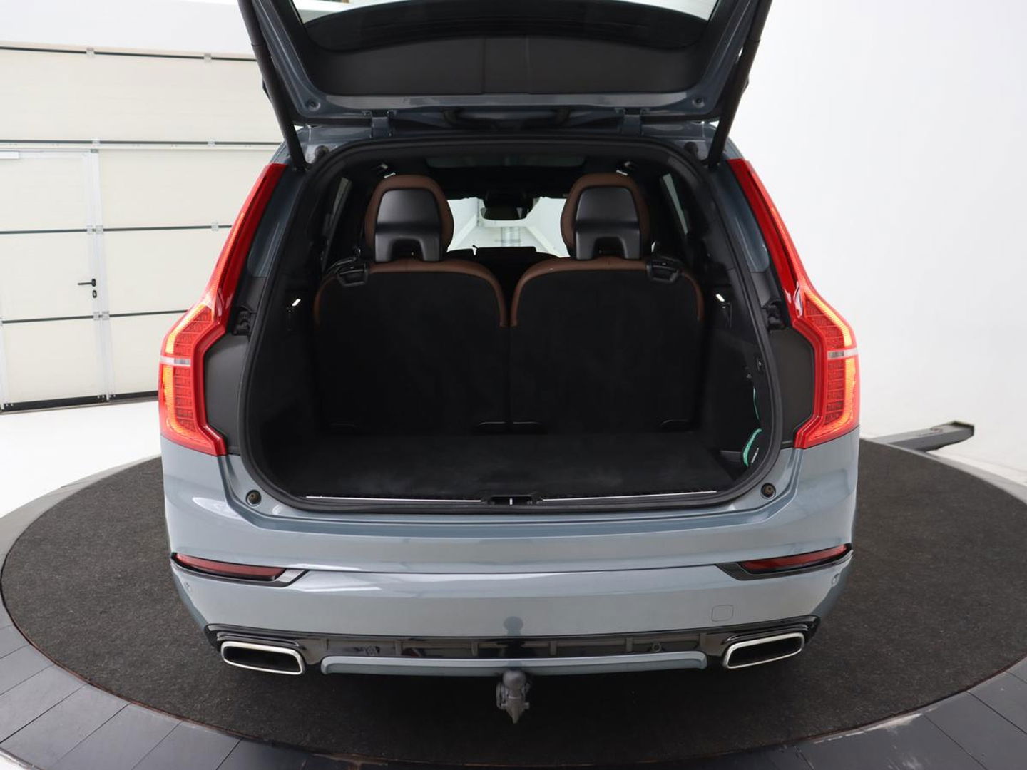 Volvo XC90 2.0 T8 Recharge AWD R-Design | Panoramadak | Head-Up | 360 Camera | Adaptive cruise | Leder | Trekhaak | Stoel & stuurverwarming | Carplay | Memory | Harman/Kardon