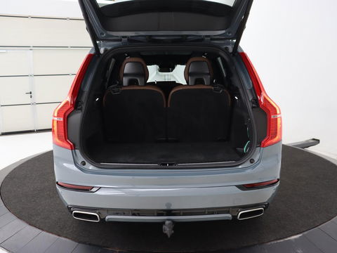 Volvo XC90 2.0 T8 Recharge AWD R-Design | Panoramadak | Head-Up | 360 Camera | Adaptive cruise | Leder | Trekhaak | Stoel & stuurverwarming | Carplay | Memory | Harman/Kardon