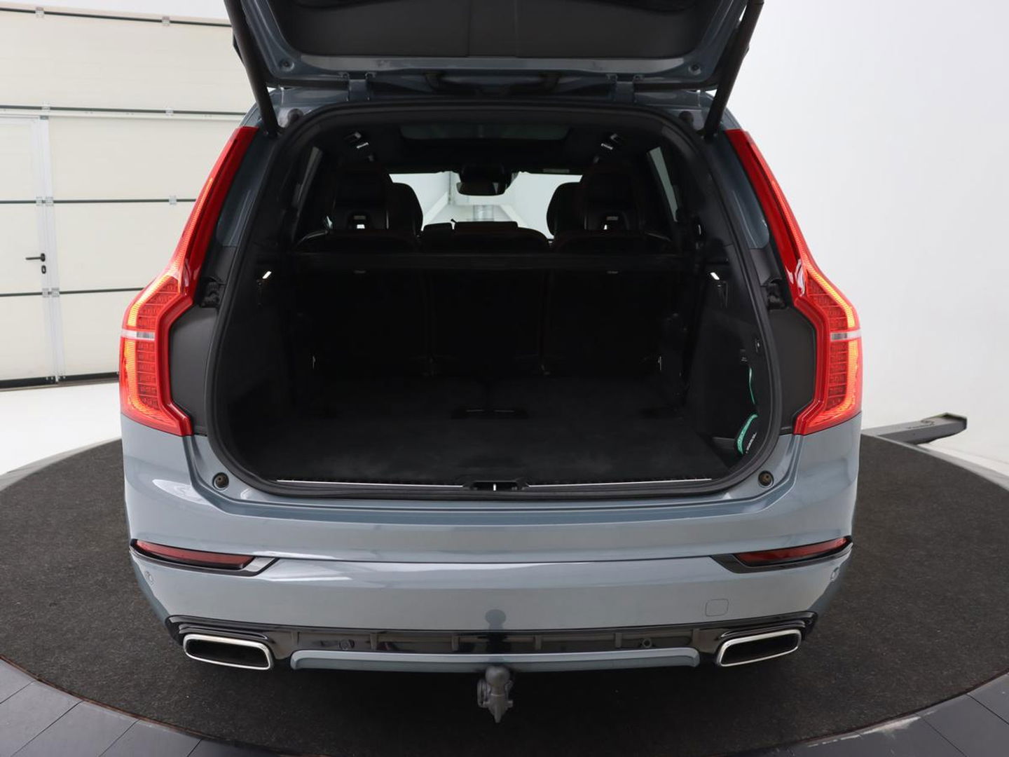 Volvo XC90 2.0 T8 Recharge AWD R-Design | Panoramadak | Head-Up | 360 Camera | Adaptive cruise | Leder | Trekhaak | Stoel & stuurverwarming | Carplay | Memory | Harman/Kardon