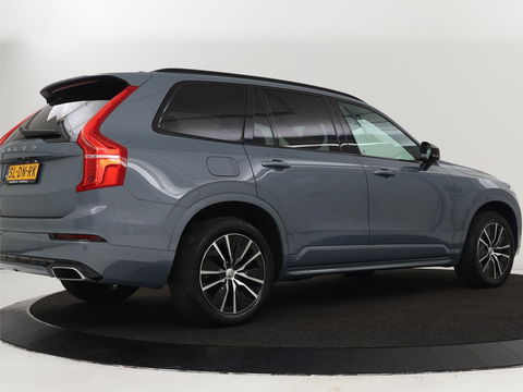 Volvo XC90 2.0 T8 Recharge AWD R-Design | Panoramadak | Head-Up | 360 Camera | Adaptive cruise | Leder | Trekhaak | Stoel & stuurverwarming | Carplay | Memory | Harman/Kardon