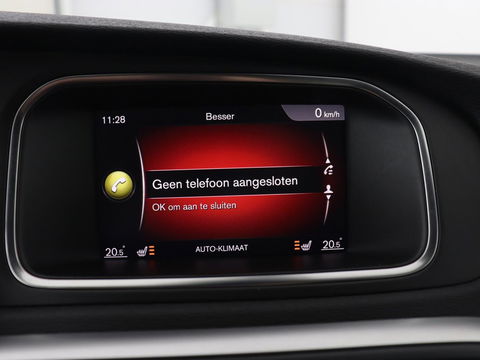 Volvo V40 2.0 T4 Business Sport | Stoelverwarming | Leder/Alcantara | Full LED | Navigatie | Climate control | Climate control | Parkeerhulp | R-Design