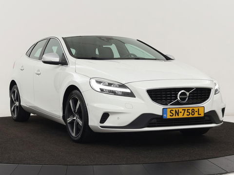 Volvo V40 2.0 T4 Business Sport | Stoelverwarming | Leder/Alcantara | Full LED | Navigatie | Climate control | Climate control | Parkeerhulp | R-Design