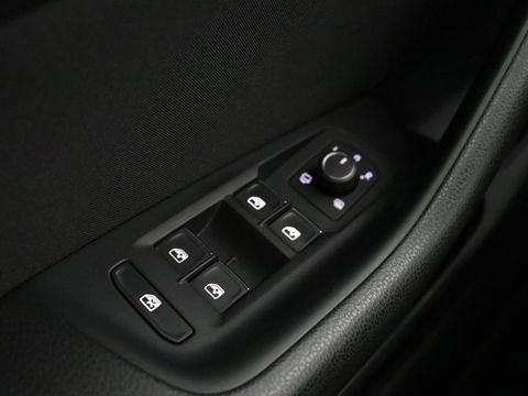 Volkswagen Passat 1.4 TSI PHEV GTE | Panoramadak | Stoelverwarming | Trekhaak | Camera | Adaptive cruise | Matrix LED | Carplay | Navigatie