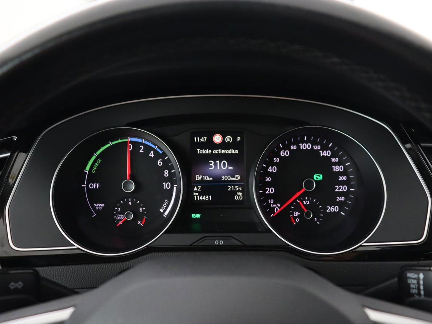 Volkswagen Passat 1.4 TSI PHEV GTE | Panoramadak | Stoelverwarming | Trekhaak | Camera | Adaptive cruise | Matrix LED | Carplay | Navigatie