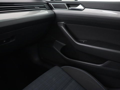 Volkswagen Passat 1.4 TSI PHEV GTE | Panoramadak | Stoelverwarming | Trekhaak | Camera | Adaptive cruise | Matrix LED | Carplay | Navigatie