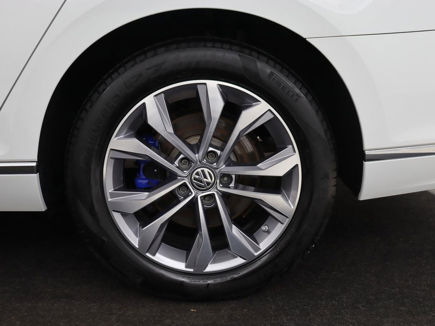 Volkswagen Passat 1.4 TSI PHEV GTE | Panoramadak | Stoelverwarming | Trekhaak | Camera | Adaptive cruise | Matrix LED | Carplay | Navigatie