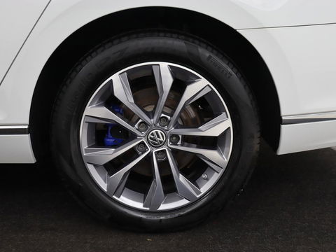 Volkswagen Passat 1.4 TSI PHEV GTE | Panoramadak | Stoelverwarming | Trekhaak | Camera | Adaptive cruise | Matrix LED | Carplay | Navigatie