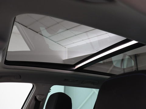 Volkswagen Passat 1.4 TSI PHEV GTE | Panoramadak | Stoelverwarming | Trekhaak | Camera | Adaptive cruise | Matrix LED | Carplay | Navigatie