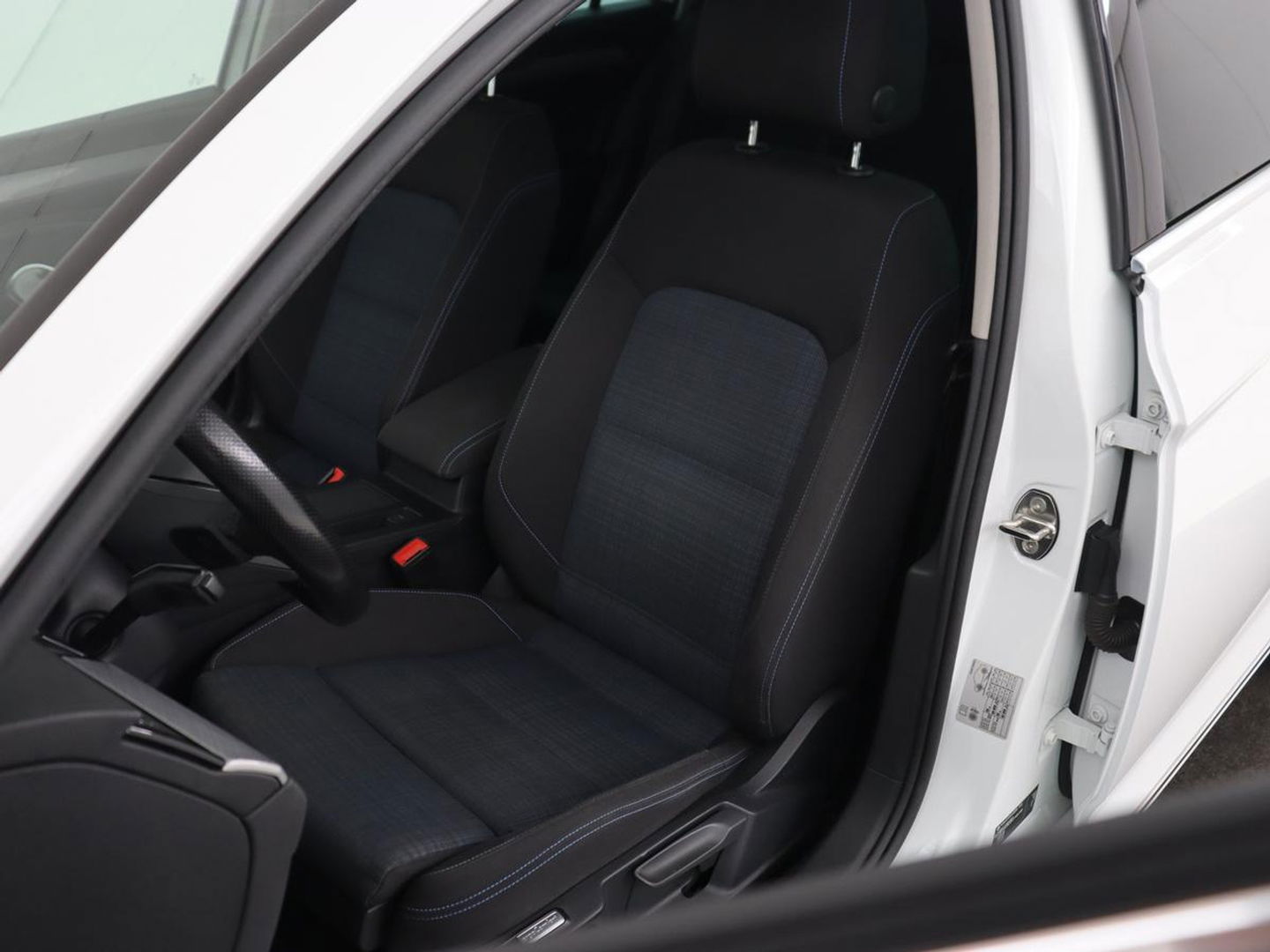 Volkswagen Passat 1.4 TSI PHEV GTE | Panoramadak | Stoelverwarming | Trekhaak | Camera | Adaptive cruise | Matrix LED | Carplay | Navigatie