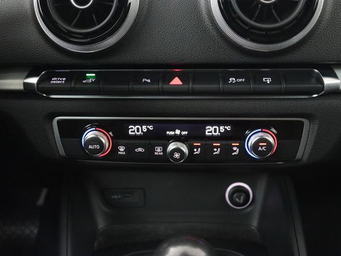 Audi A3 1.4 e-tron Lease Edition | Virtual Cockpit | Sportstoelen | Full LED | Keyless | Carplay | Navigatie | Climate control | Lane Assist