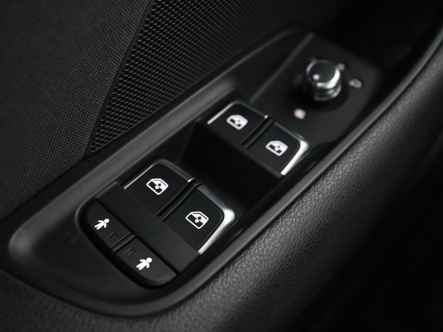Audi A3 1.4 e-tron Lease Edition | Virtual Cockpit | Sportstoelen | Full LED | Keyless | Carplay | Navigatie | Climate control | Lane Assist