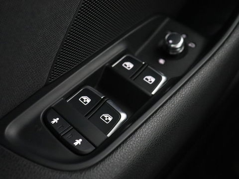 Audi A3 1.4 e-tron Lease Edition | Virtual Cockpit | Sportstoelen | Full LED | Keyless | Carplay | Navigatie | Climate control | Lane Assist