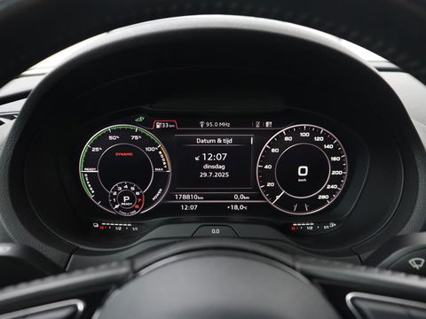 Audi A3 1.4 e-tron Lease Edition | Virtual Cockpit | Sportstoelen | Full LED | Keyless | Carplay | Navigatie | Climate control | Lane Assist