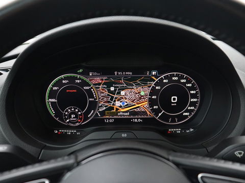 Audi A3 1.4 e-tron Lease Edition | Virtual Cockpit | Sportstoelen | Full LED | Keyless | Carplay | Navigatie | Climate control | Lane Assist