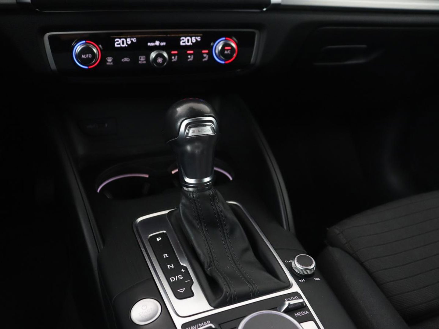 Audi A3 1.4 e-tron Lease Edition | Virtual Cockpit | Sportstoelen | Full LED | Keyless | Carplay | Navigatie | Climate control | Lane Assist