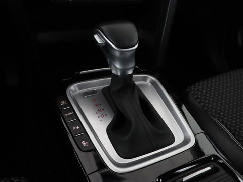 Kia Ceed 1.6 GDI PHEV DynamicPlusLine | Stoel & stuurverwarming | Adaptive cruise | Memory | Camera | Carplay | Full LED | Achterbankverwarming | Navigatie | Keyless