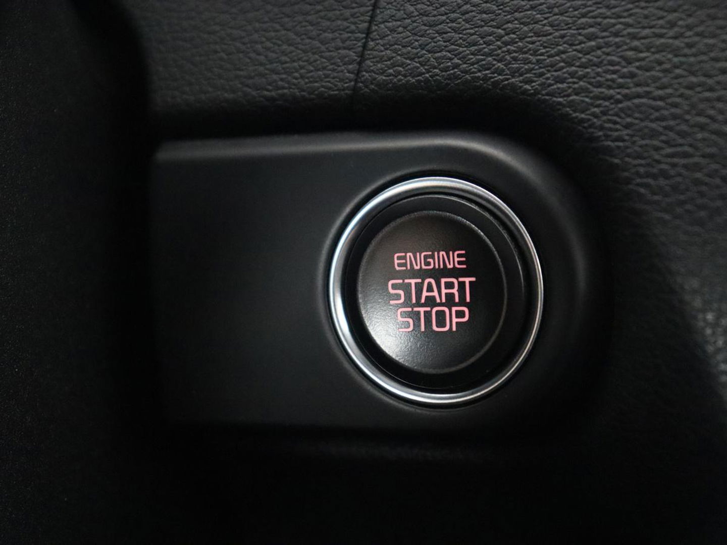 Kia Ceed 1.6 GDI PHEV DynamicPlusLine | Stoel & stuurverwarming | Adaptive cruise | Memory | Camera | Carplay | Full LED | Achterbankverwarming | Navigatie | Keyless